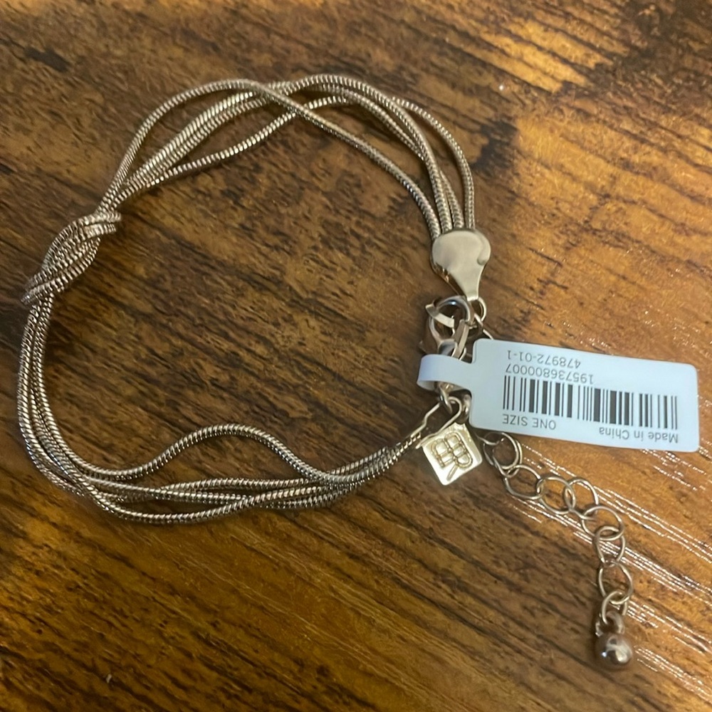 Godosa's 14K Gold Plated Lightweight Chain Bracelet twisted design